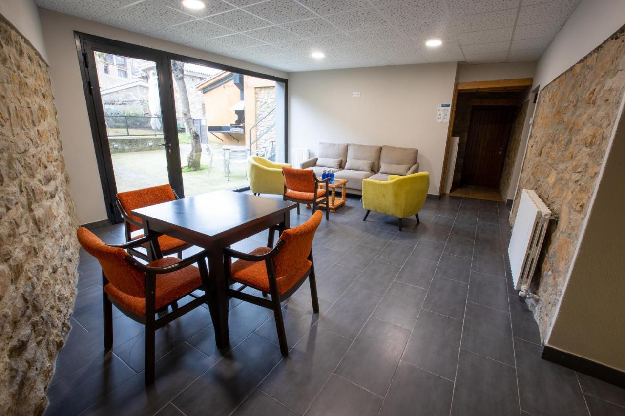 Hotel Casa Domenc Aren Екстер'єр фото