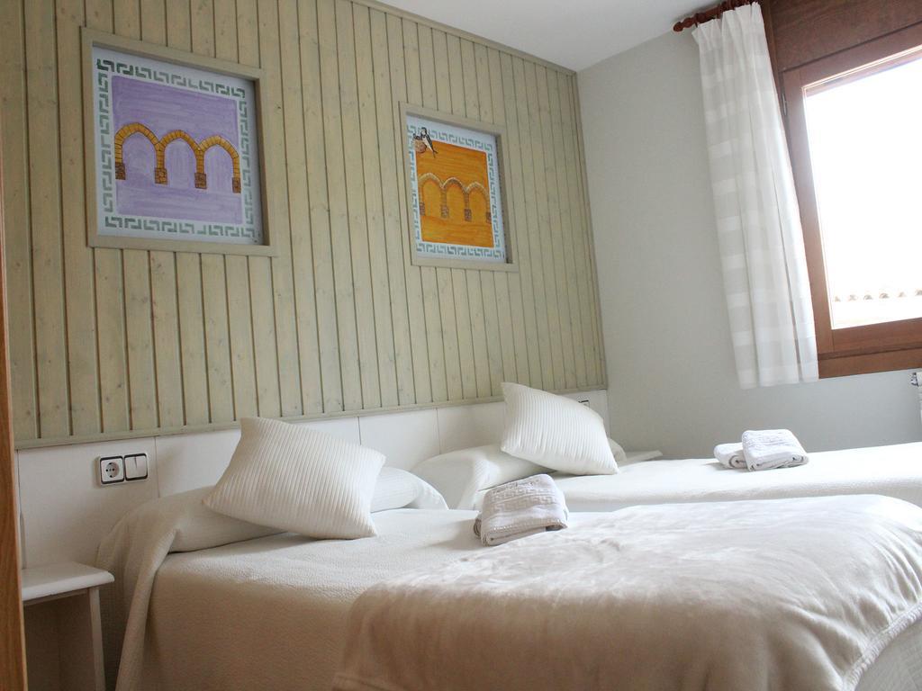 Hotel Casa Domenc Aren Екстер'єр фото